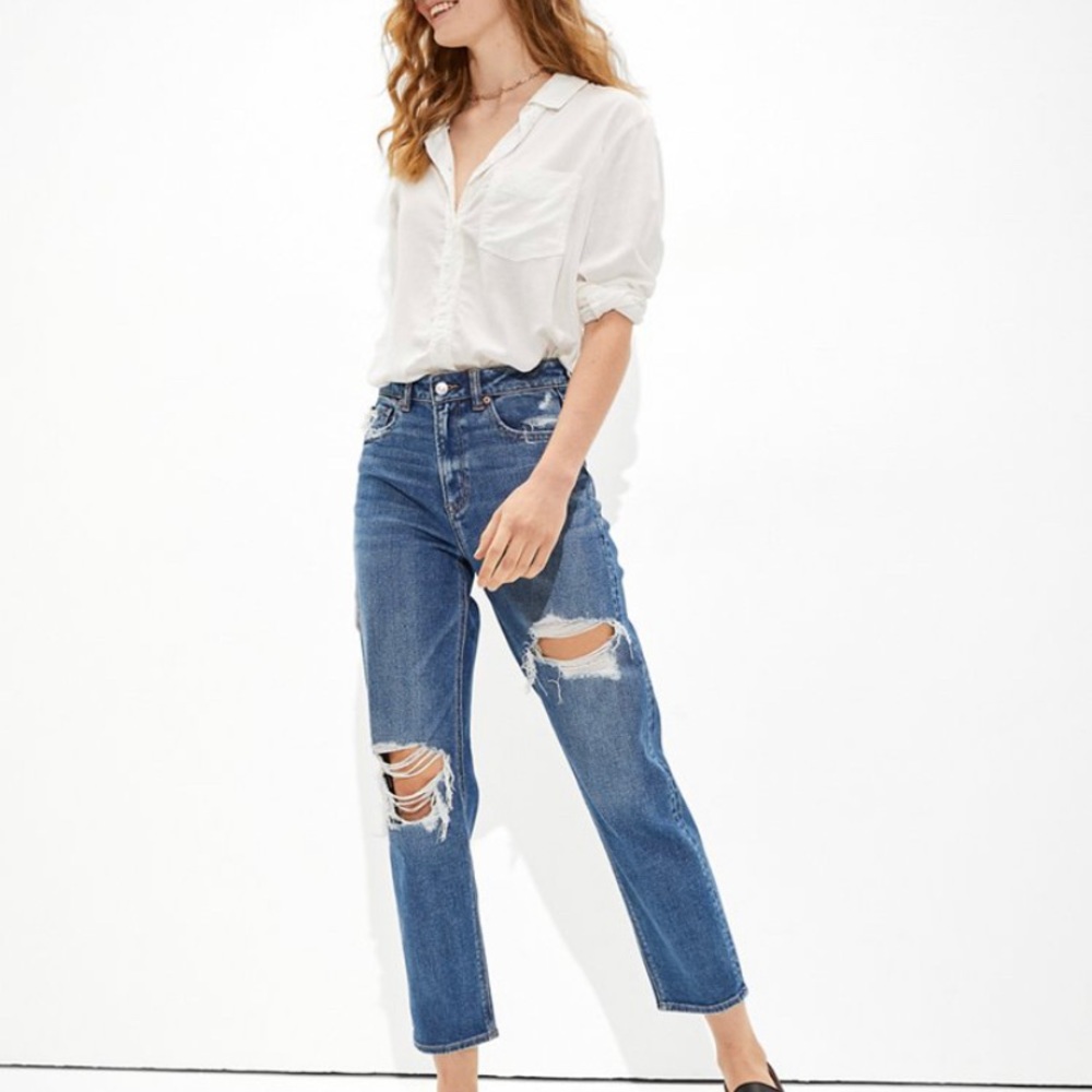 AE Stretch Straight Mom Jeans Size 6 Short